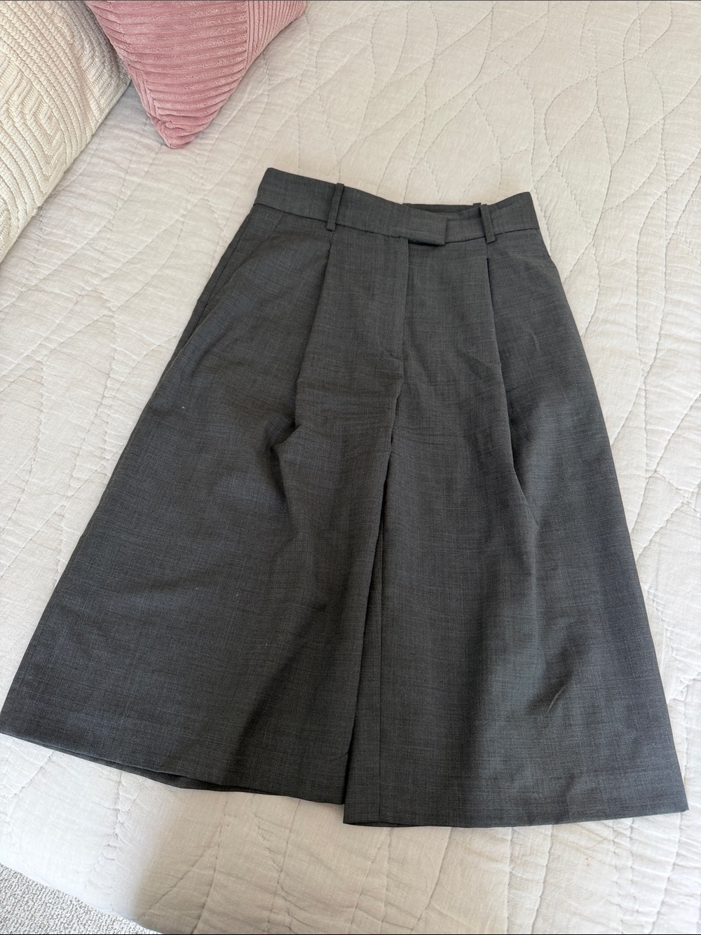 Massimo Dutti Charcoal Wide-Cut Bermuda Shorts